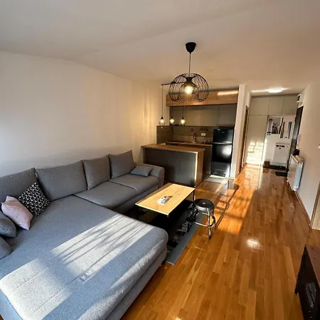 アパート Tiffany